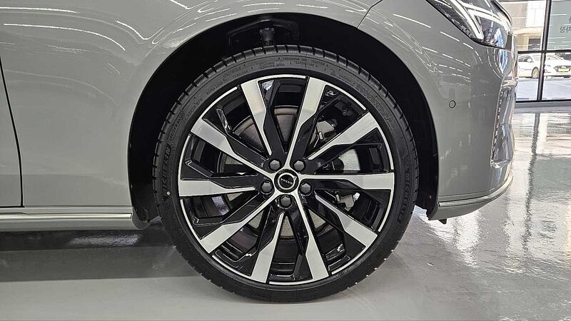 Volvo Ultra, B5 마일드 하이브리드, 가솔린, 브라이트