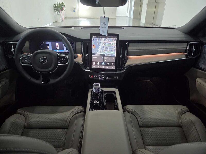 Volvo Ultra, B5 마일드 하이브리드, 가솔린, 브라이트