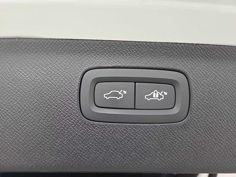 Volvo Ultra, T8 AWD 플러그-인 하이브리드, 전기/가솔린, 브라이트, 7 좌석