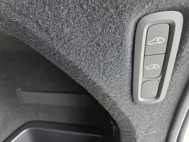 Volvo Ultra, T8 AWD 플러그-인 하이브리드, 전기/가솔린, 브라이트, 7 좌석