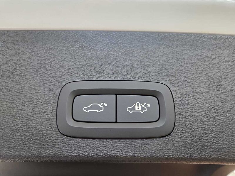 Volvo  Ultra, B4 AWD 마일드 하이브리드, 가솔린, 브라이트
