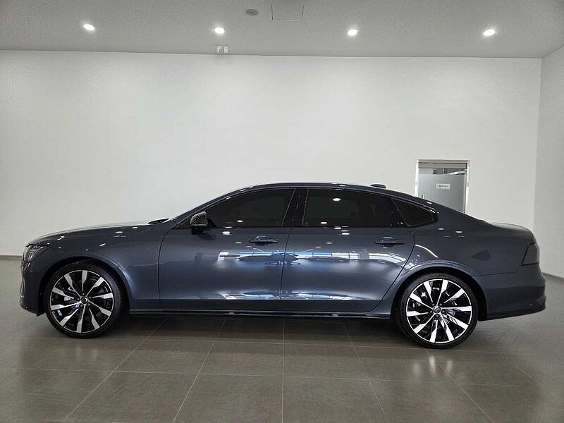 Volvo  Ultra, B5 마일드 하이브리드, 가솔린, 다크