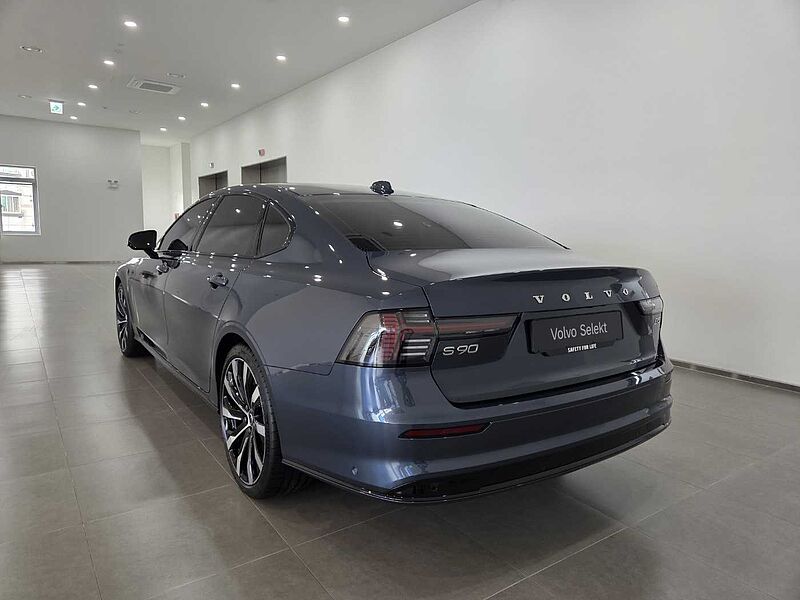Volvo  Ultra, B5 마일드 하이브리드, 가솔린, 다크