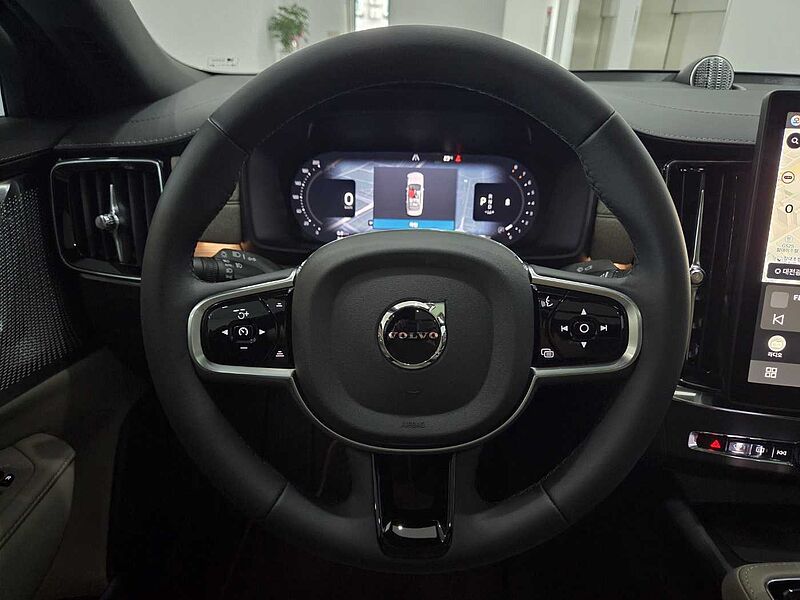 Volvo  Ultra, B5 마일드 하이브리드, 가솔린, 다크
