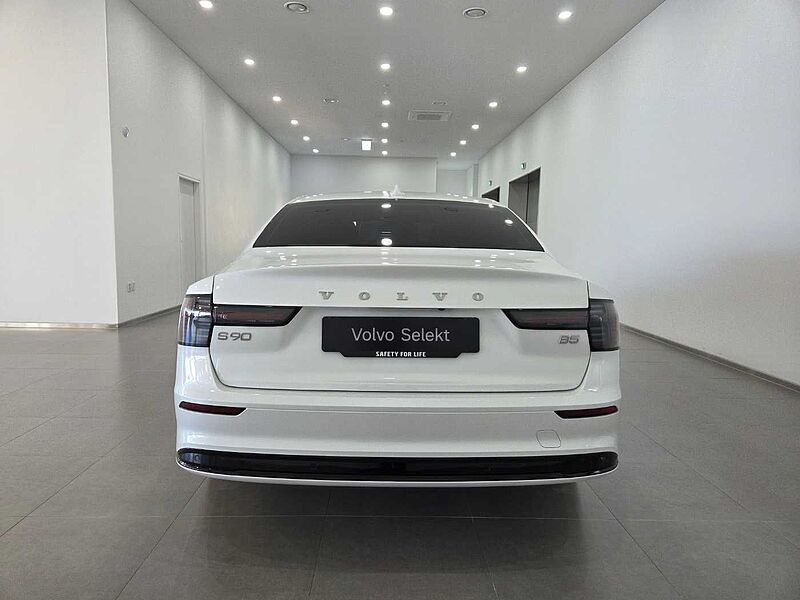 Volvo Ultra, B5 마일드 하이브리드, 가솔린, 다크