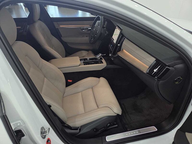 Volvo Ultra, B5 마일드 하이브리드, 가솔린, 다크