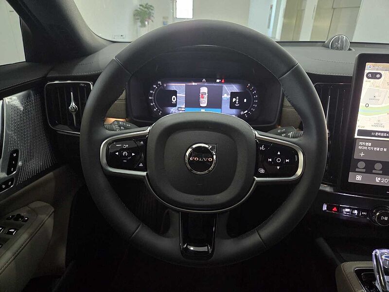 Volvo Ultra, B5 마일드 하이브리드, 가솔린, 다크