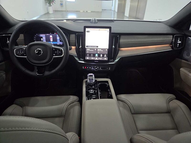 Volvo Ultra, B5 마일드 하이브리드, 가솔린, 다크