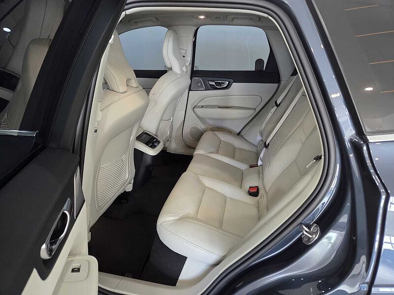 Volvo Ultra, B5 AWD 마일드 하이브리드, 가솔린, 브라이트