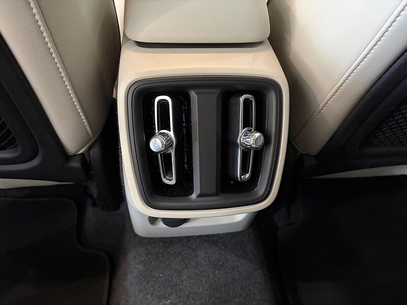 Volvo Ultra, B4 AWD 마일드 하이브리드, 가솔린, 브라이트
